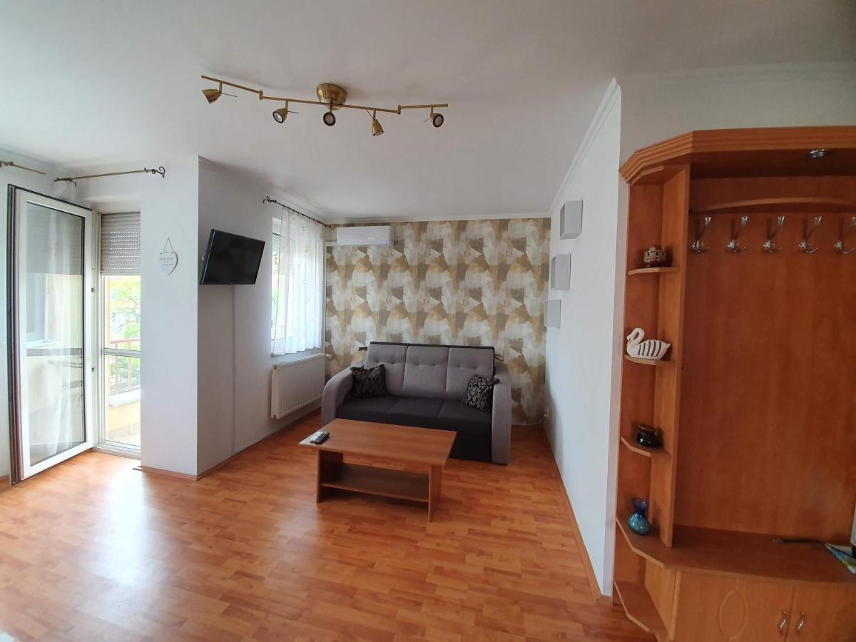 Fischer Apartman 3 Хайдусобосло Экстерьер фото
